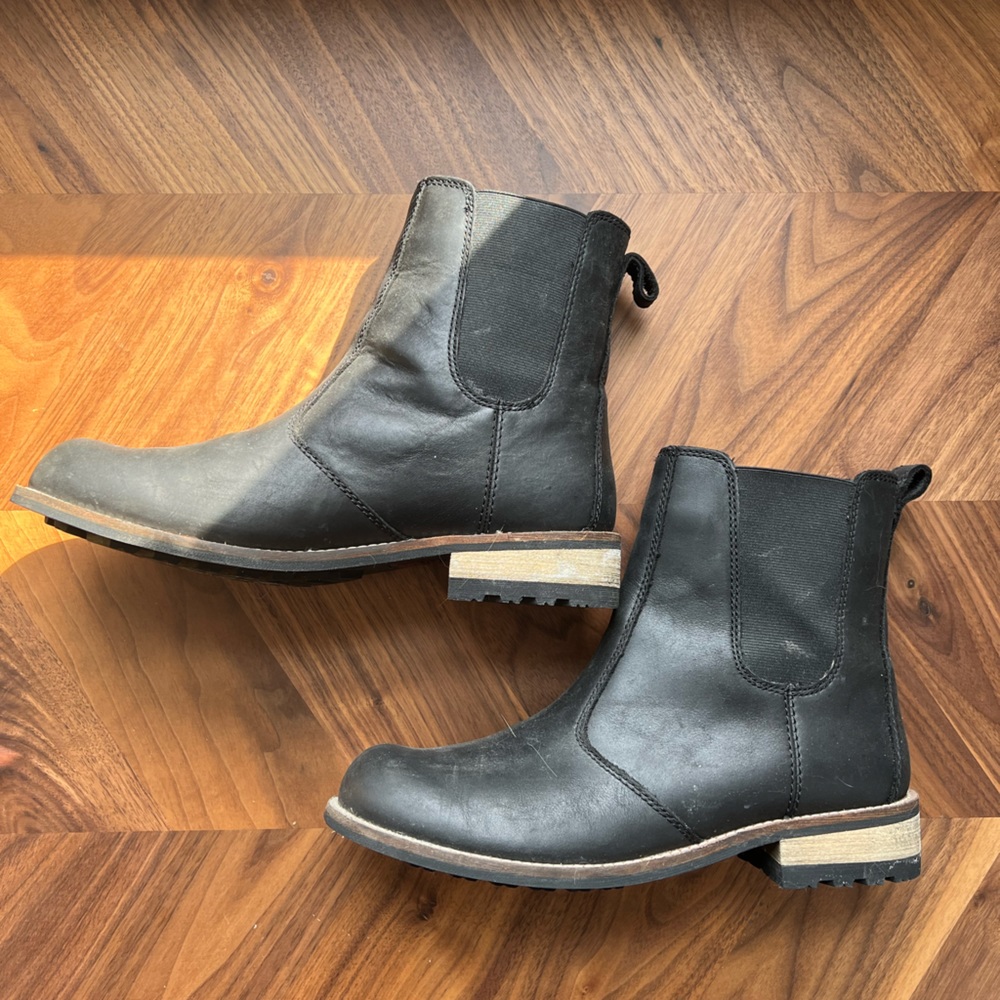 Kodiak Black Leather Ankle Boots